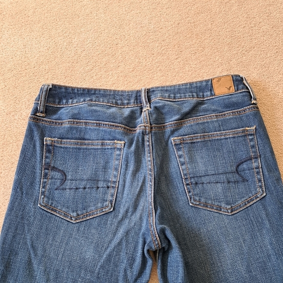 American Eagle Slouchy Jeans Women's 6 Blue Denim Relaxed Fit Mid Wash Jeans - Picture 10 of 14